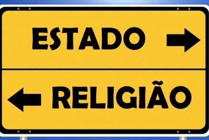 Em relação ao passeio da Avenida Amélia Rosa, no bairro de Jatiúca, o que a Prefeitura de Maceió, entende como laicidade do espaço público, prefeito JHC?