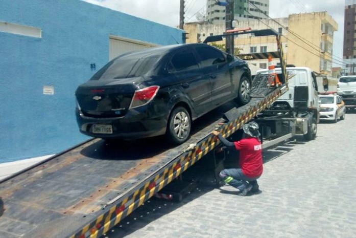 SMTT: Mais de 20 veículos são removidos das ruas por estacionamento irregular