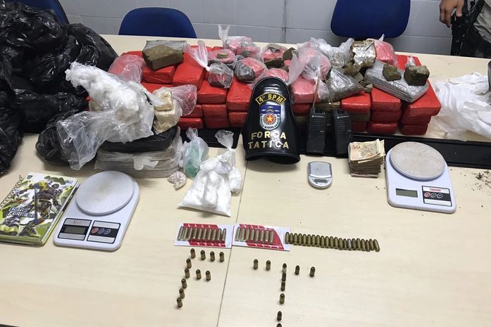 Operação policial apreende 50kg de drogas no bairro do Clima Bom