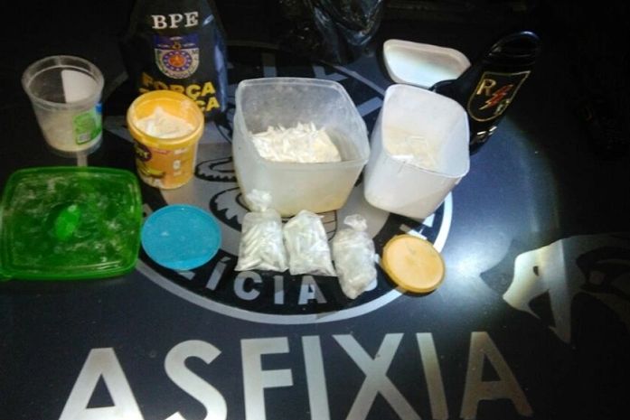 Drogas apreendidas durante a ação