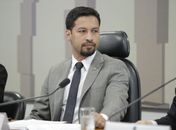 Rodrigo Cunha pede ajuda ao Itamaraty para trazer 18 alagoanos que estão em Portugal de volta para casa