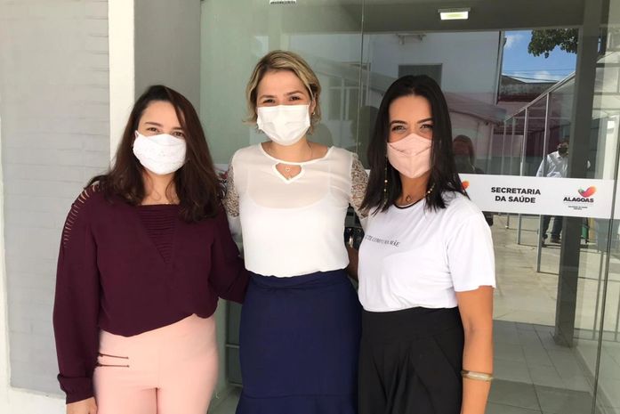 Gaby Ronalsa tem indicação aprovada de vacinação da COVID-19 para gestantes, puérperas e mães lactantes