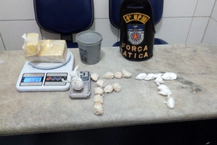 Policiais prende acusado de tráfico com cocaína e crack após denúncia
