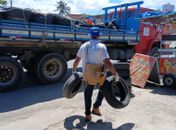 Mutirão recolhe pneus em terrenos baldios, borracharias e ferros-velhos em Maceió