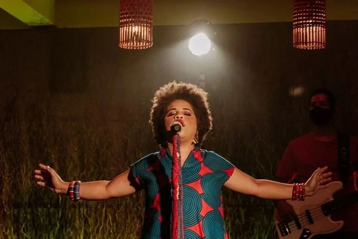 Cantora Mel Nascimento abre nova temporada do Misa Acústico