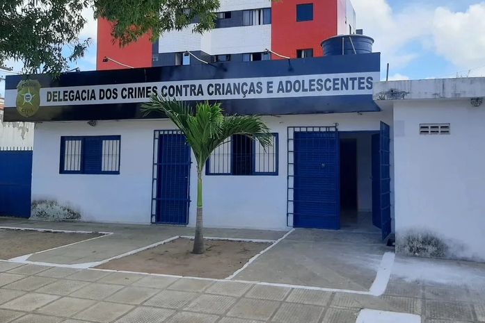 Homem que adquiria e armazenava imagens de pornografia infantil é preso em Maceió