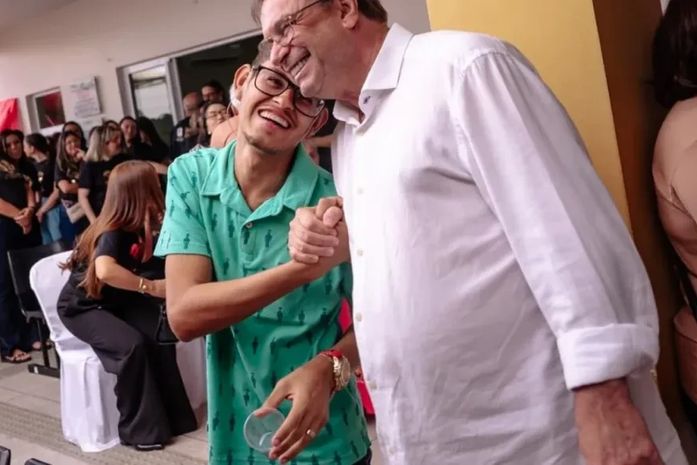 Luciano Barbosa participa de comemoração dos 30 anos da Pestalozzi em Arapiraca