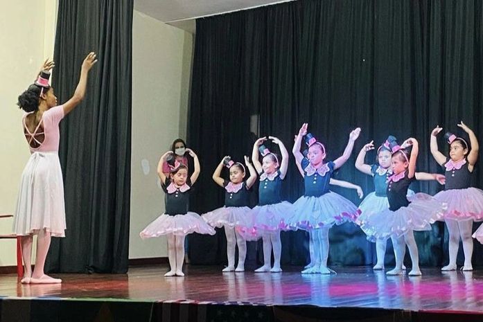 Em Junqueiro/AL projeto reúne criançada para espetáculo de balé no Teatro Municipal