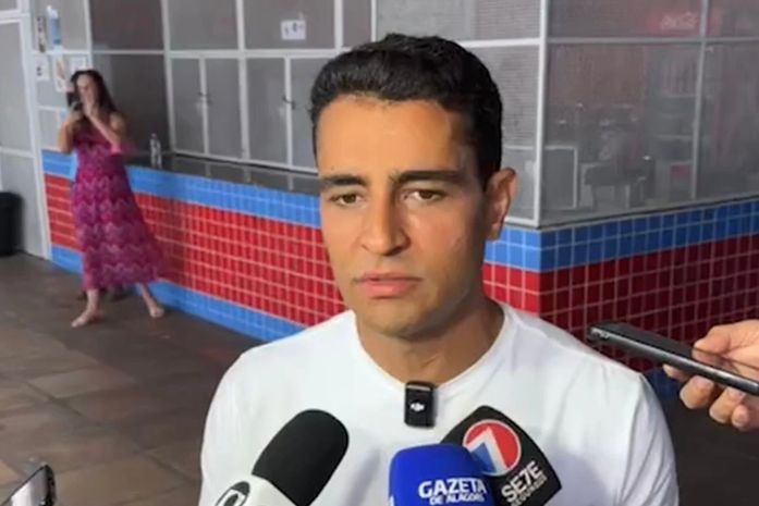 “Estou mais animado e com mais vigor”, afirma JHC ao votar