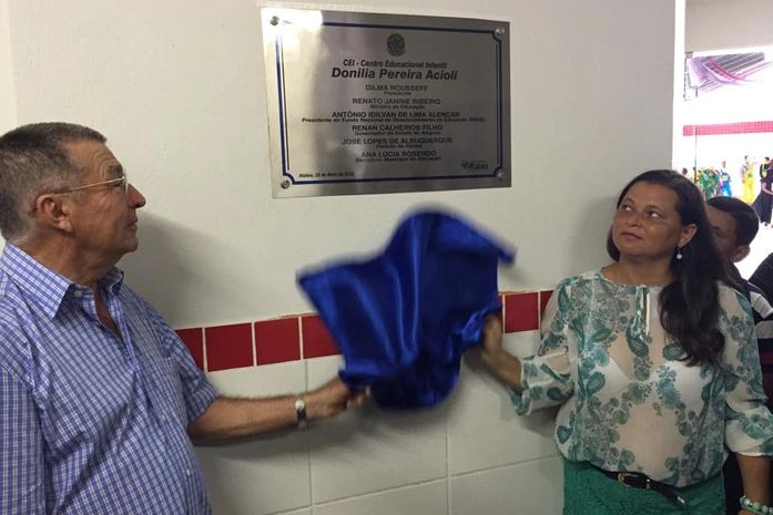 Prefeito José Lopes e Diretora Rita de Cássia