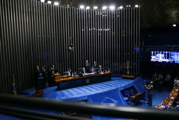 Senado caminha com projeto que impede sindicatos de exigir pagamento de contribuição sem autorização do empregado