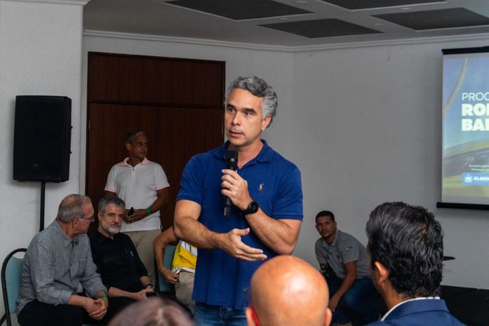 Trade turístico alagoano discute demandas da segurança com Rafael Brito