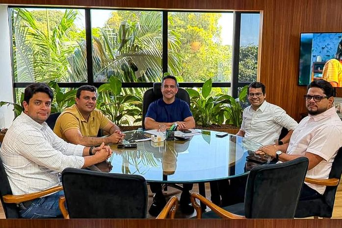 Pautando avanços em Girau, prefeito Bebeto Barros participa de reunião com governador Paulo Dantas em Maceió