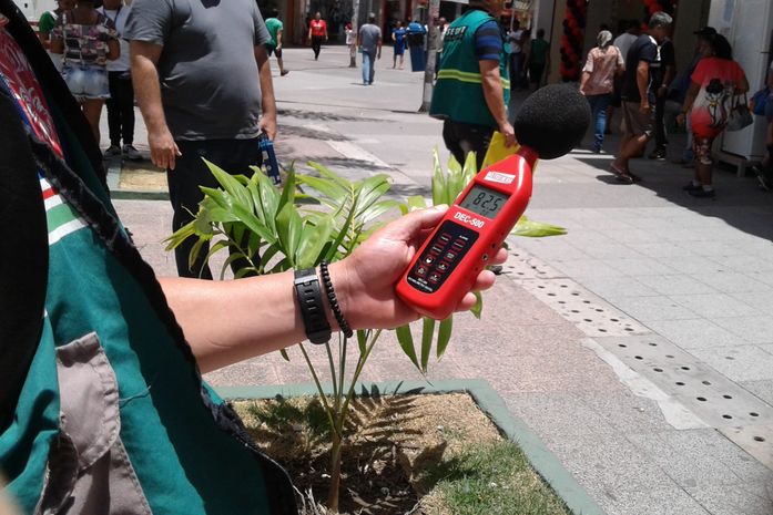 Centro: lojistas são notificados por poluição sonora