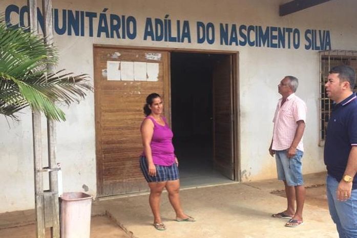 Pablo Fênix visita centro comunitário abandonado