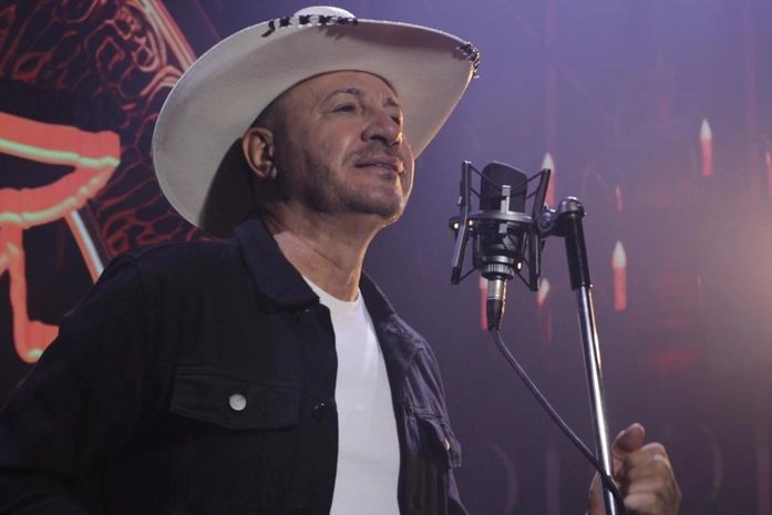 Geraldo Cardoso, o forrozeiro alagoano que já está com sua estrutura montada para mais uma temporada junina