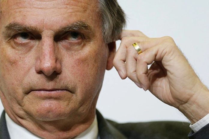 Pelo twitter embaixador francês Gérard Araud, dá resposta curta e grossa a Jair, o Bolsonaro.