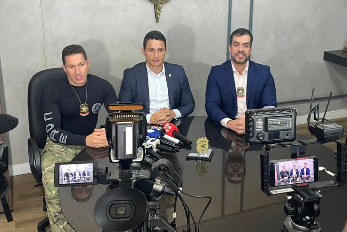 Motorista de app ateou fogo no próprio carro para forjar sequestro e receber seguro, diz PC
