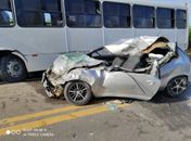 Dois homens morrem após colisão entre ônibus e carro na BR-316, em Atalaia