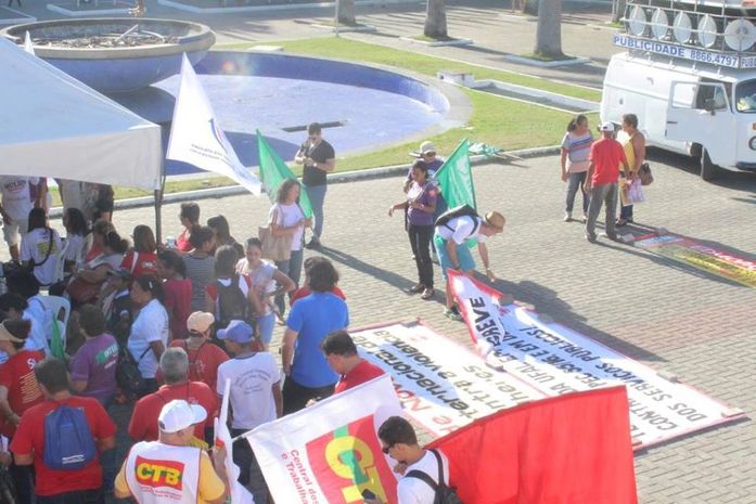 Protesto realizado na Praça dos Martírios