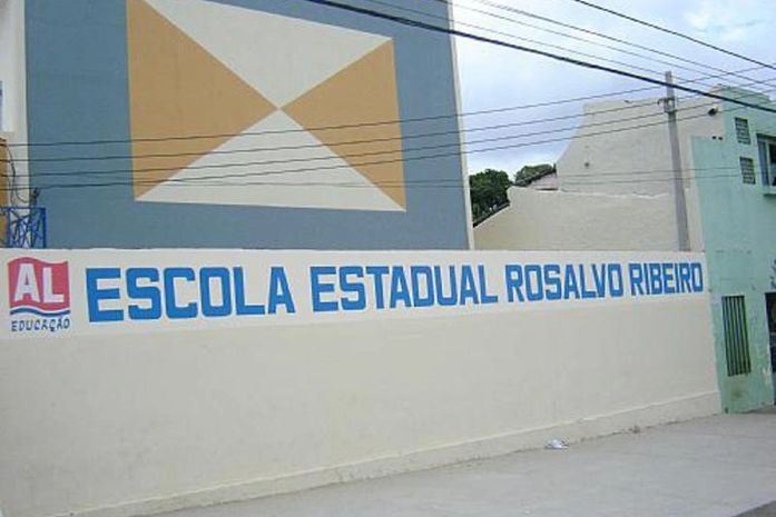 Com suspeita de irregularidades, diretores são afastados e escola sofre intervenção