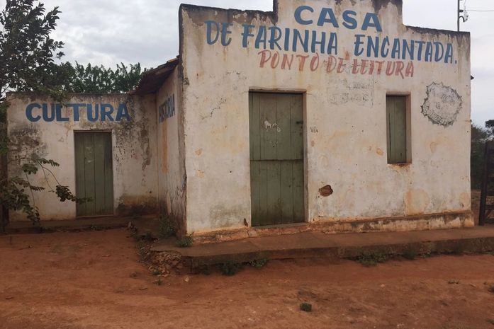 Biblioteca improvisada na Zona Rural de Arapiraca