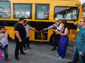Prefeito Gilberto e Deputada Gabi Gonçalves realizam a entrega de uma nova UBS e 8 ônibus escolares 0km, em Rio Largo

