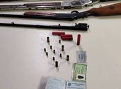 Investigado após denúncia, suspeito de crime é encontrado com arsenal de armas em fazenda