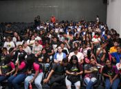 Escolas municipais participam de sessão de cinema em alusão à Semana do Estudante
