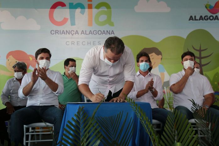 Governador de Alagoas autoriza construção de creche e anuncia novos investimentos para Traipu
