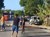 BR-101 é liberada após protesto da comunidade indígena Wassu Cocal, em Joaquim Gomes
