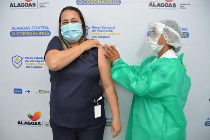 Em rotina intensa, equipes relatam emoção de participar da vacinação contra a Covid-19