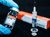 Covid-19: estudo com 50 mil pessoas aponta segurança da vacina chinesa