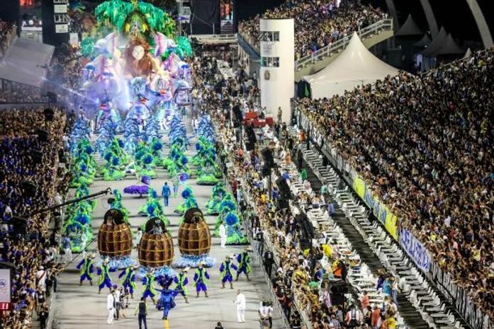 Sete escolas de samba do Grupo Especial abrem o carnaval de São Paulo