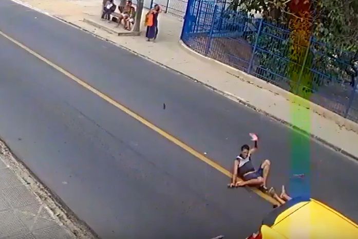Polícia procura ciclista envolvido em acidente com morte no Feitosa; veja vídeo