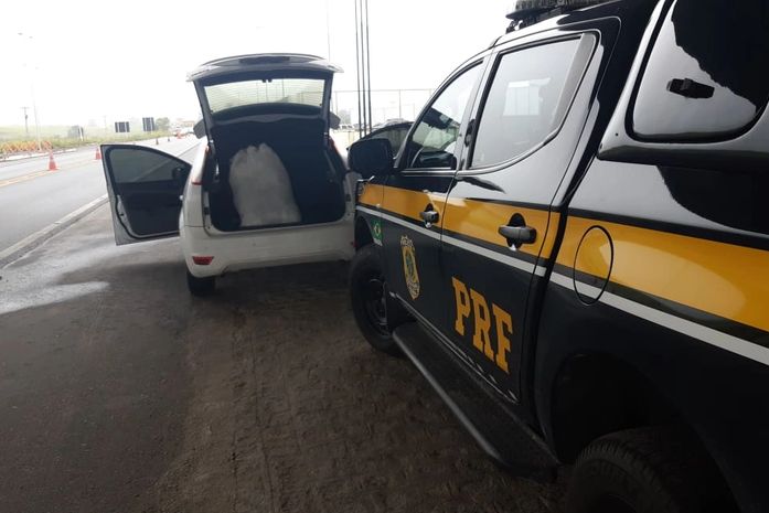 Suspeito de tráfico é preso com mais de 10 quilos de maconha na BR-104