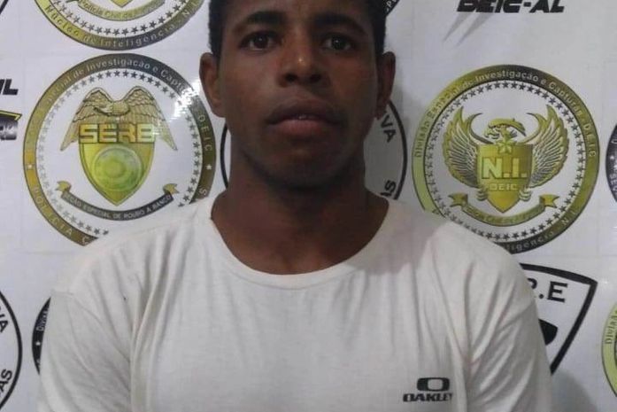 Foragido acusado de tentar matar ex-namorada, homem é preso em Maceió