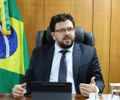 PF acha mensagens de Roberta Luchsinger tratando de negócios com Lulinha e Marcola
