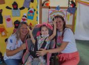 Aos 6 anos, aluna da rede municipal com paralisia cerebral dá exemplo de superação