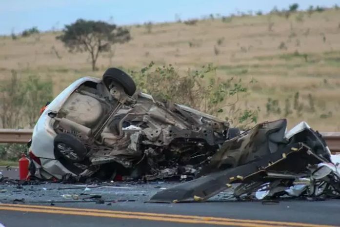 Taxista alagoano morre após colisão com carreta na BR-163, em Mato Grosso do Sul