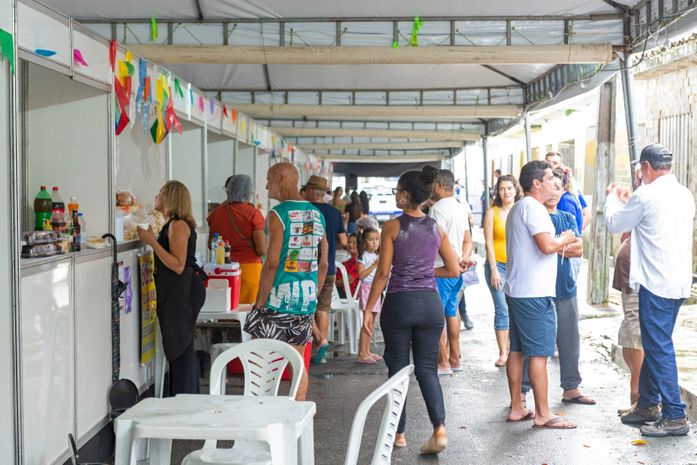 Comerciantes dos Flexais participam de feira na Praça Multieventos