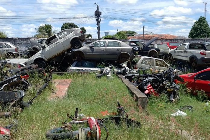 Quase 4 mil veículos apreendidos ocupam pátios de delegacias em AL