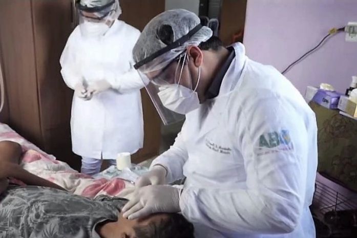 Vídeo: Prefeitura de Penedo leva atendimento odontológico até a casa dos pacientes