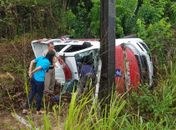 Viatura capotou na BR-316