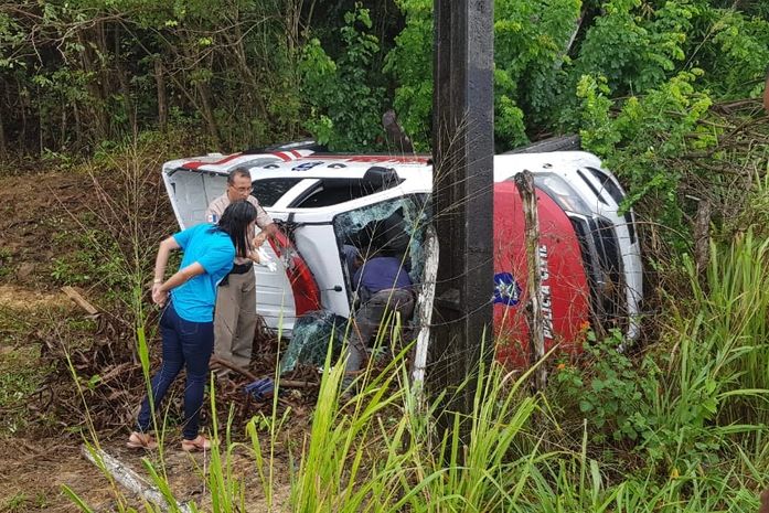 Viatura capotou na BR-316