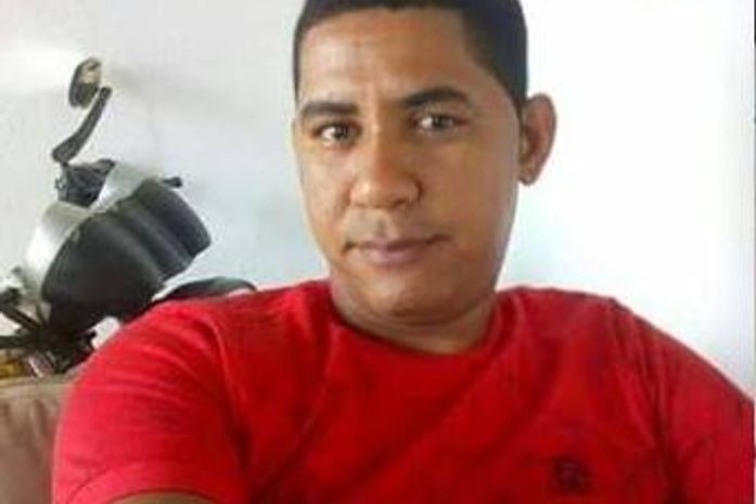 Jackson José foi assassinado a tiros dentro de oficina.