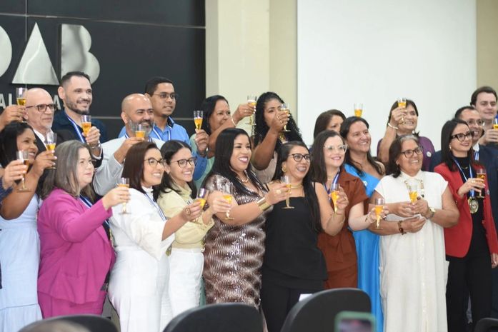Arapiraca se torna capital da literatura alagoana com posse de novos escritores da União Brasileira de Escritores - UBE.