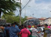 Assalto a ônibus no Jacintinho resultou em mortes e PM ferido
