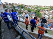Representantes da Prefeitura visitam encostas para acompanhar prevenção de deslizamentos em Recife