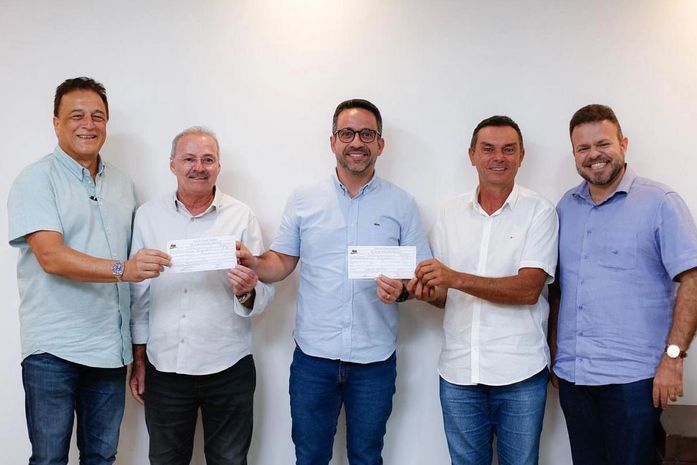 Deputado Galba Novaes e governador Paulo Dantas abonam filiação dos prefeitos de Anadia e Taquarana ao MDB